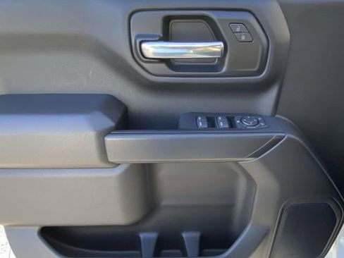 Used 2023 Chevrolet Silverado 1500 Custom image 16