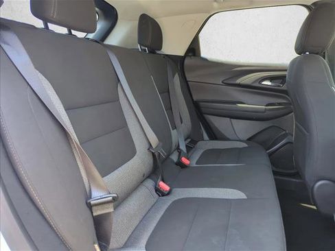 Used 2025 Chevrolet TrailBlazer LT FWD image 24