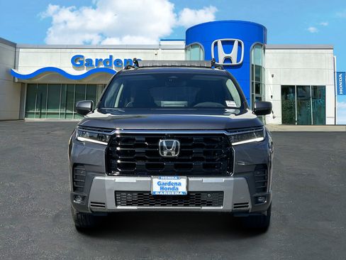 New 2026 Honda Pilot Elite image 2