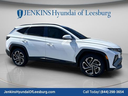 Used 2026 Hyundai Tucson Limited FWD image 2