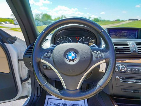 Used 2012 BMW 128i Convertible RWD image 22