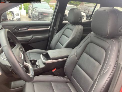 Used 2025 GMC Terrain Elevation w/ Elevation Premium Package AWD/4WD image 26