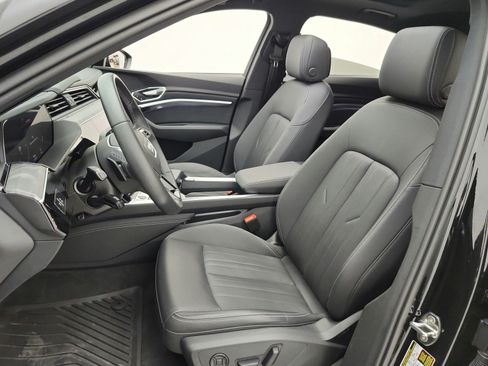 Used 2024 Audi Q8 e-tron Premium Plus w/ Premium Plus Package AWD/4WD image 15