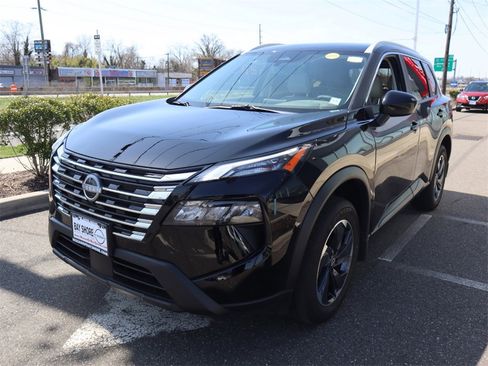 Certified 2025 Nissan Rogue SV w/ SV Premium Package image 9