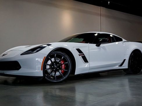 Used 2019 Chevrolet Corvette Grand Sport image 1