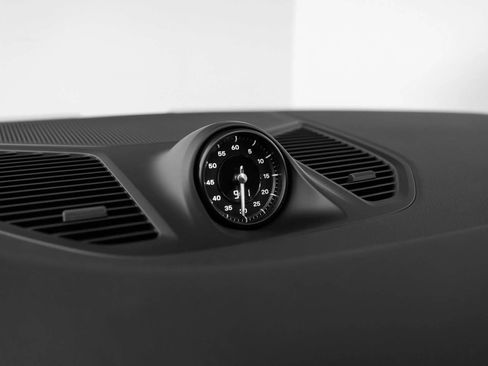 New 2025 Porsche Cayenne image 61