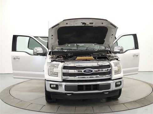 Used 2017 Ford F150 Lariat w/ Equipment Group 502A Luxury image 10