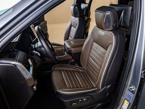 Used 2026 GMC Yukon Denali Ultimate w/ LPO, Floor Liner Package AWD/4WD image 30