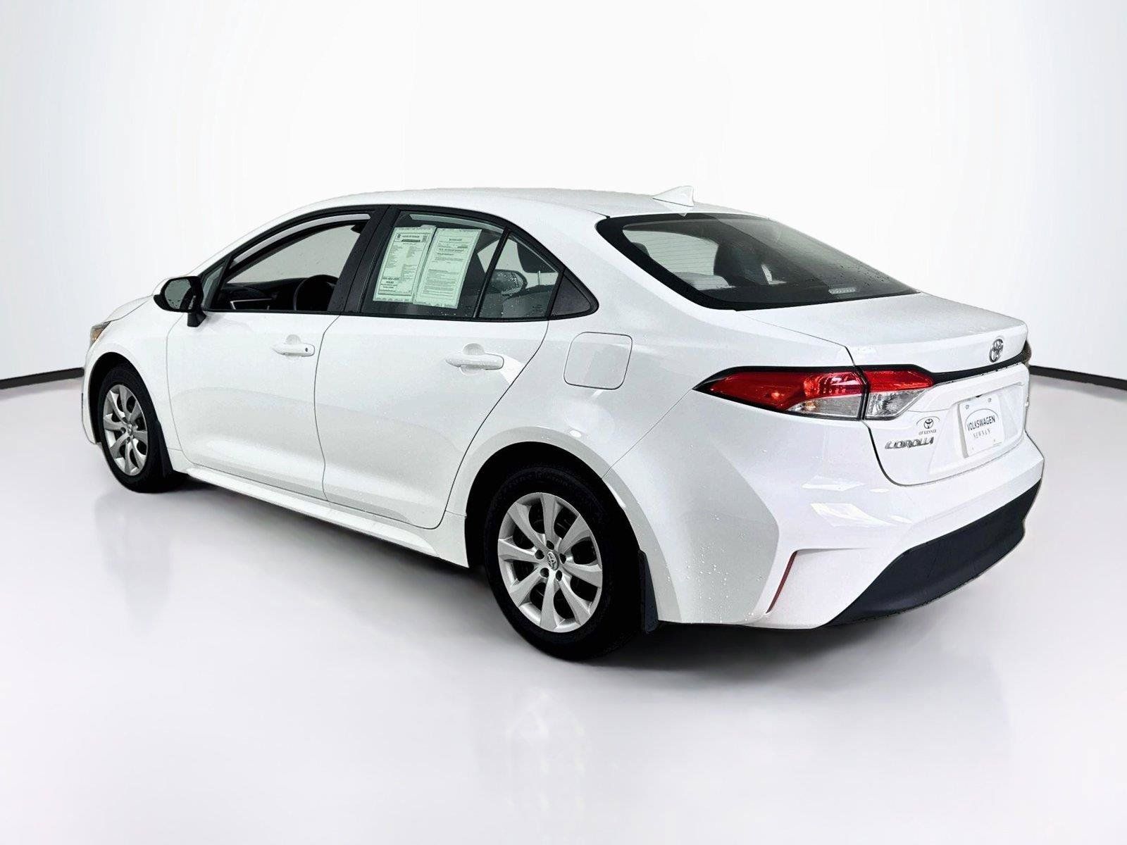 Used 2025 Toyota Corolla LE FWD image 7