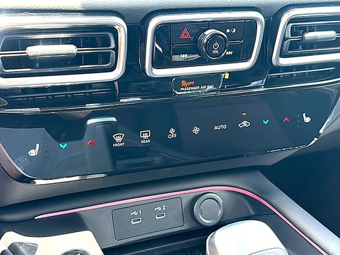 New 2026 Nissan Sentra SR w/ SR All Weather Package FWD image 23