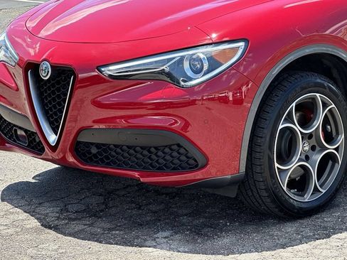 Used 2023 Alfa Romeo Stelvio Ti AWD/4WD image 8
