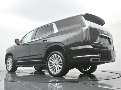 New 2026 Cadillac Escalade 4WD w/ LPO, Floor Liner Package image 17