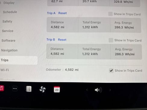 Used 2024 Tesla Model Y Long Range image 10