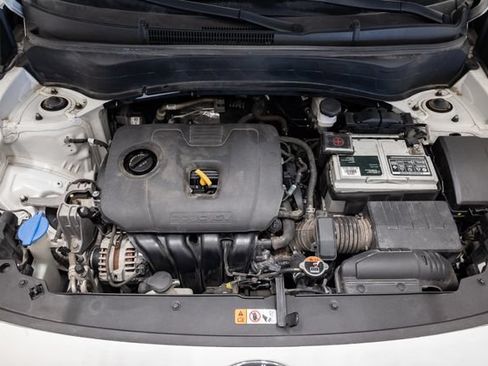 Used 2021 Kia Seltos S FWD image 3