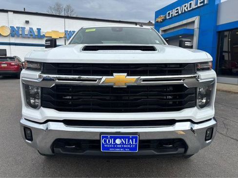 Used 2025 Chevrolet Silverado 2500 LT AWD/4WD image 14