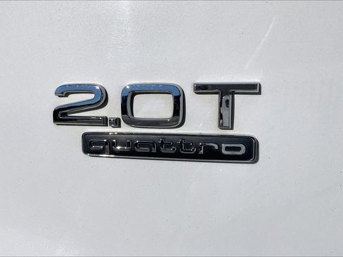 Used 2017 Audi Q5 2.0T Premium Plus w/ Technology Package image 7