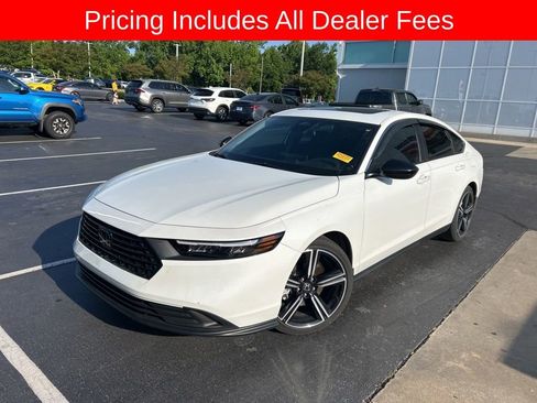 Used 2024 Honda Accord Sport image 11