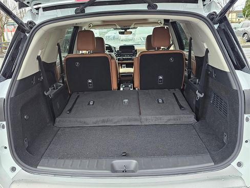 New 2025 Nissan Pathfinder Platinum image 11