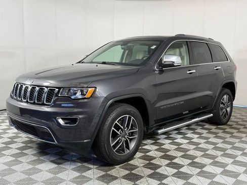 Used 2019 Jeep Grand Cherokee Limited w/ Mopar Chrome Edition Group RWD image 2