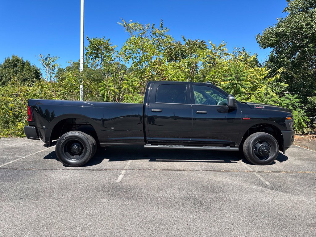 Used 2026 RAM 3500 Tradesman AWD/4WD image 2
