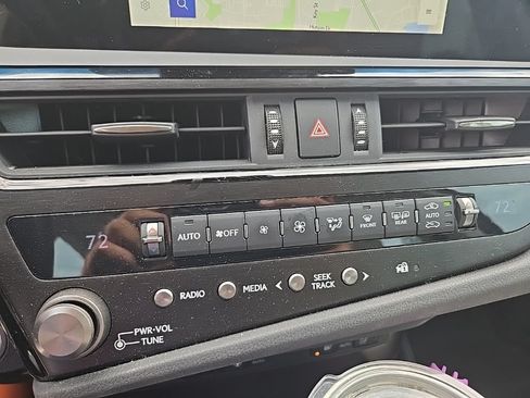 Used 2025 Lexus ES 350 w/ Premium Package FWD image 20