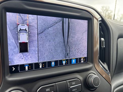 Used 2022 Chevrolet Silverado 2500 High Country w/ Technology Package image 46