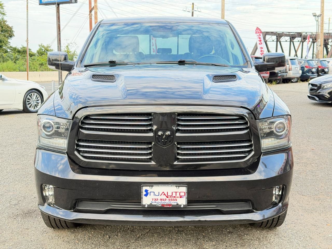 Used 2016 RAM 1500 Sport w/ Black Ram 1500 Sport Group AWD/4WD image 10
