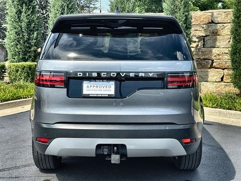 Certified 2025 Land Rover Discovery S image 4