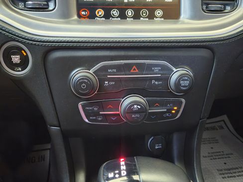 Used 2022 Dodge Charger SXT w/ Plus Group RWD image 20