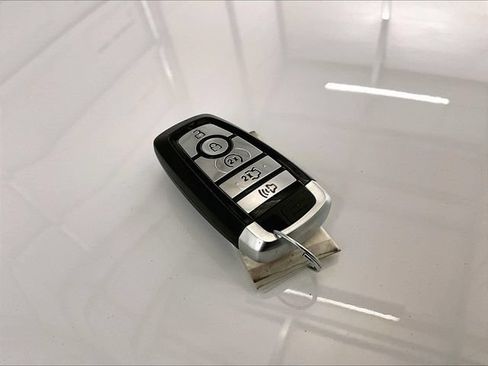 Used 2022 Ford Mustang GT Premium w/ Equipment Group 401A RWD image 9
