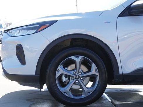 Used 2025 Ford Escape ST-Line AWD/4WD image 5