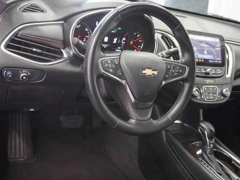 Used 2024 Chevrolet Malibu LT FWD image 5
