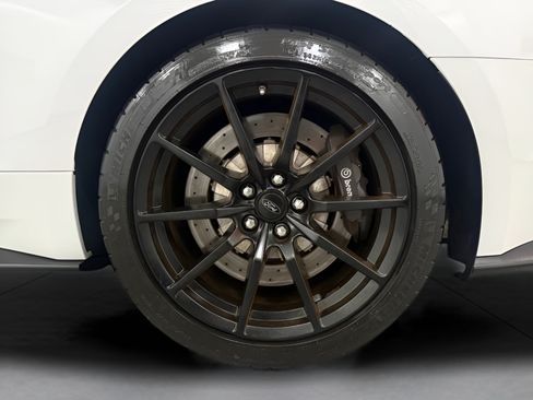 Used 2017 Ford Mustang Shelby GT350 w/ Electronics Package RWD image 28