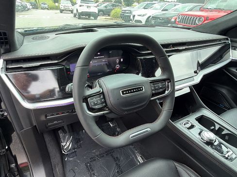 Used 2024 Jeep Wagoneer Launch Edition AWD/4WD image 25