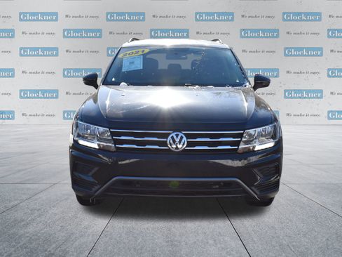 Used 2021 Volkswagen Tiguan S image 2