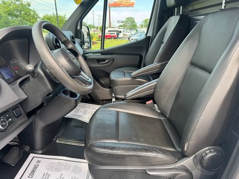 Used 2020 Mercedes-Benz Sprinter 3500 w/ Driver Convenience Package image 9