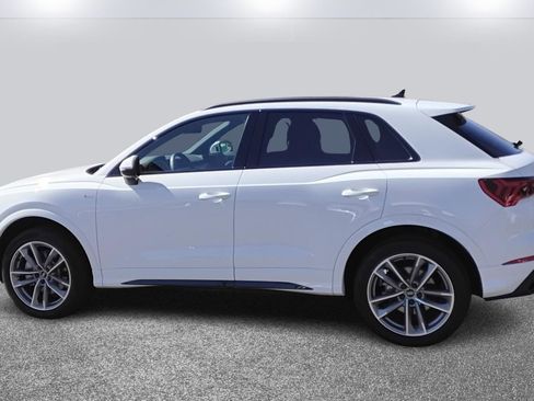 Certified 2025 Audi Q3 2.0T Premium w/ Convenience Package image 6