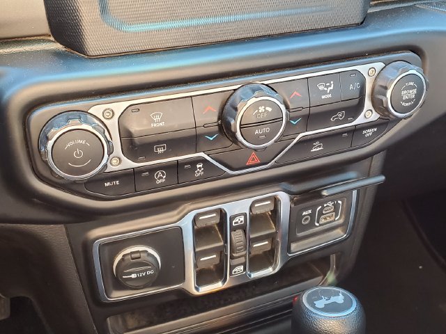 Used 2021 Jeep Wrangler Unlimited Sport AWD/4WD image 13