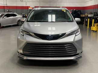 Used 2021 Toyota Sienna Limited video 3