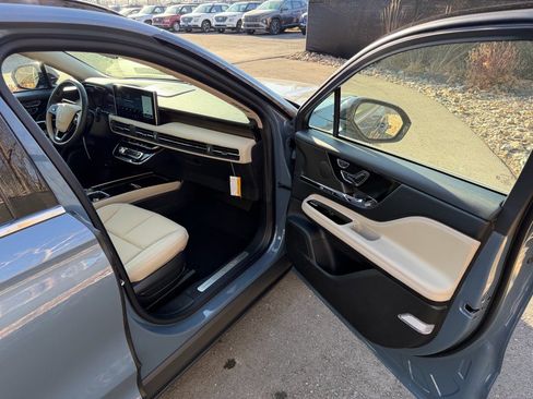 New 2026 Lincoln Corsair Grand Touring image 11