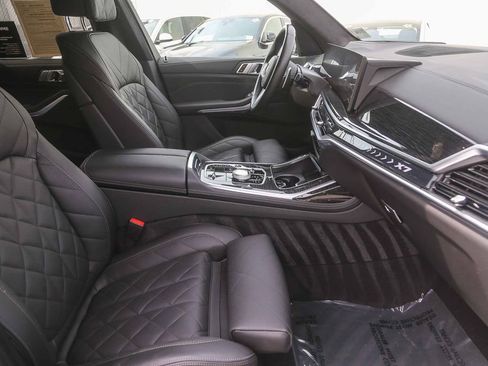 Certified 2024 BMW X7 xDrive40i w/ M Sport Package AWD/4WD image 13