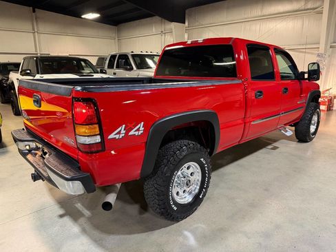 Used 2006 GMC Sierra 2500 SLT w/ Heavy-Duty Power Package image 10