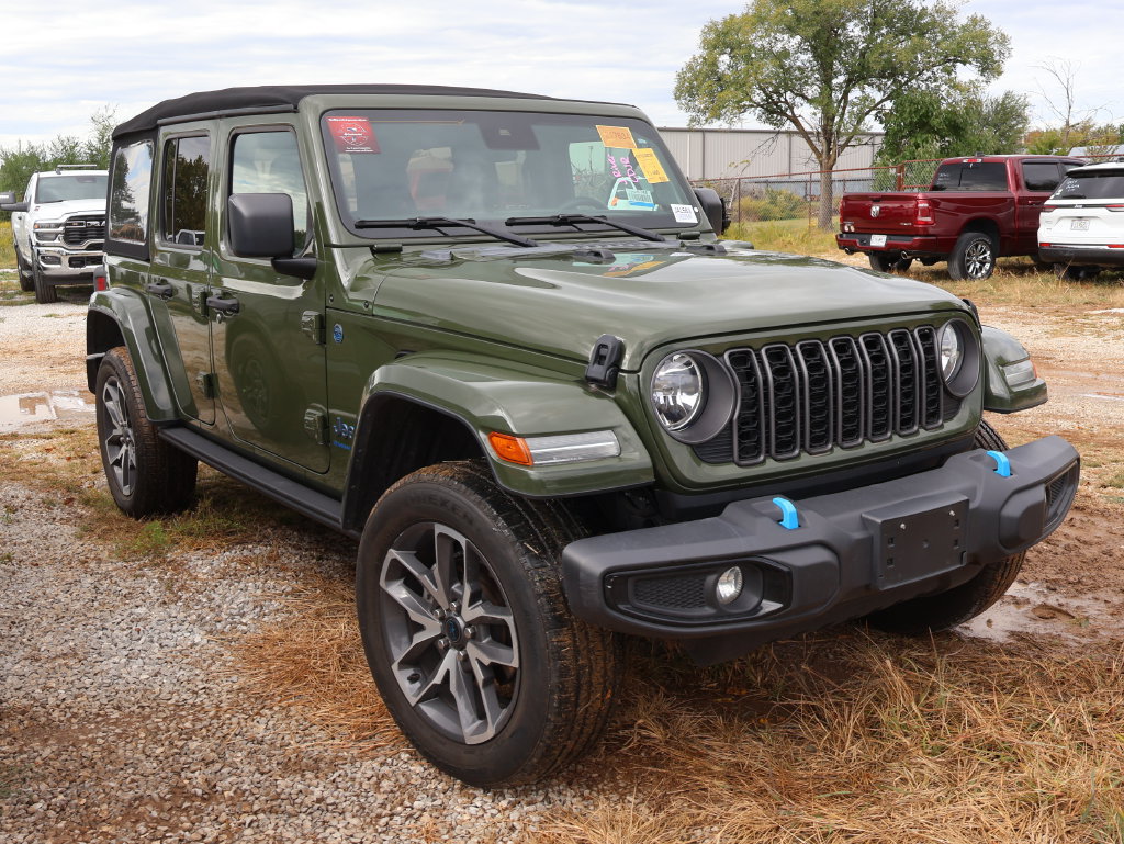 Used 2024 Jeep Wrangler Unlimited AWD/4WD image 12