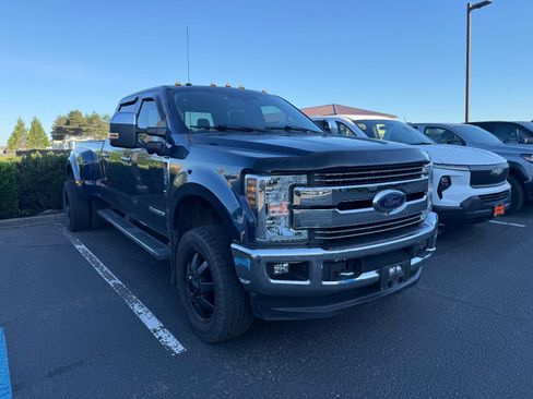 Used 2018 Ford F350 Lariat w/ Lariat Ultimate Package AWD/4WD image 2