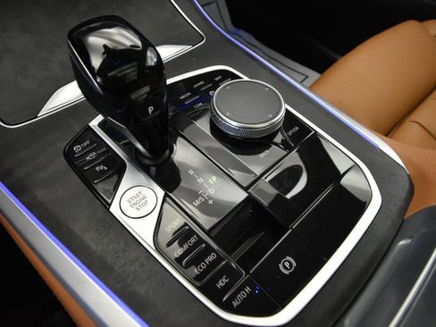 Used 2022 BMW X5 xDrive40i w/ M Sport Package image 21