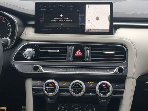 Used 2023 Genesis G70 3.3T w/ Sport Prestige Package image 16