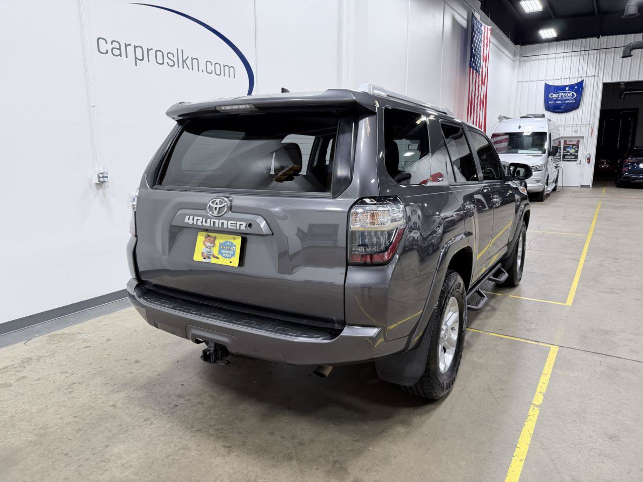 Used 2017 Toyota 4Runner SR5 RWD image 7