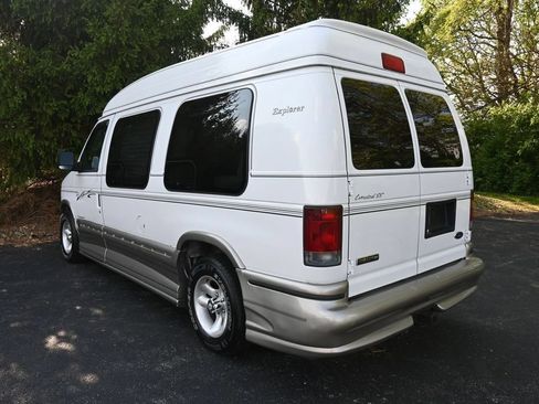 Used 2006 Ford E-150 and Econoline 150 RWD image 23