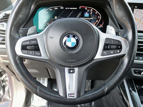 Used 2022 BMW X7 M50i w/ Executive Package AWD/4WD image 16