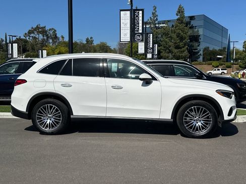Certified 2026 Mercedes-Benz GLC 300 image 2